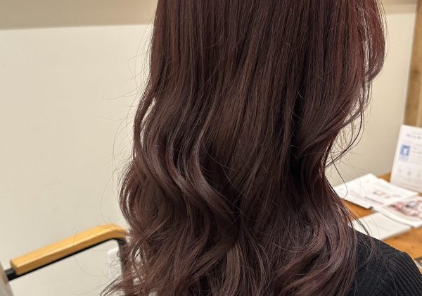 深みのある大人ピンクブラウンカラー